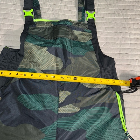 NWOT champion boys unisex Sz:xxl/20 Camo Snow Bib winter insulated Overalls - Picture 8 of 16